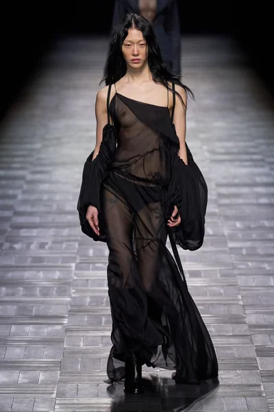 Look 29